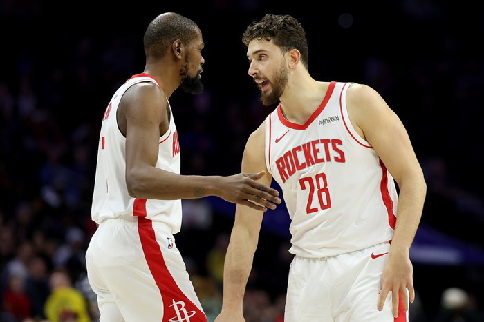 湖人双杀火箭豪取七连胜 东契奇詹姆斯联手主宰