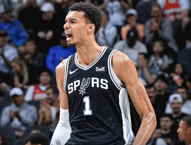 维克托-文班亚马单场40+次数破马刺队史纪录 马刺