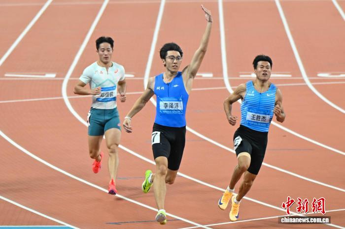 邹振先：中国短跑加速崛起 期待更多飞人涌现