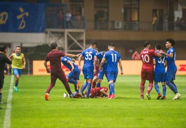 中超外援米特里策或遭追加禁赛5场 浙江队核心缺