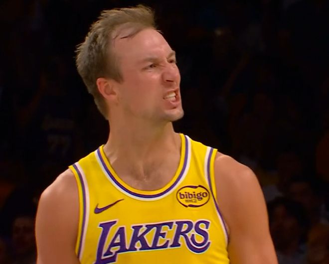 湖人首战告捷，詹姆斯率队力克火箭